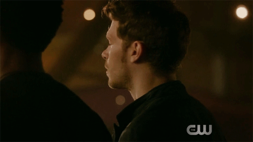 Review the originals 5x4: Between the Devil and the Deep Blue Sea
